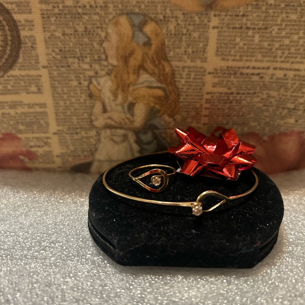 Ring and bracelet set